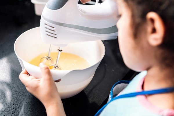 How to choose a high-speed blender that can also make soups and sauces?